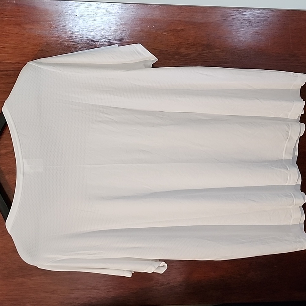 All in Motion White Short Sleeve Women's Tee - Picture 2 of 4